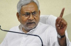 नीतीश की मंत्री बोलीं- शराबबंदी मुश्किल, अच्‍छी नींद के लिए डॉक्‍टर-इंजीनियर भी पीते हैं