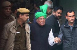 शिक्षक भर्ती घोटाला: चौटाला की पैरोल पर अदालत ने दिल्ली सरकार से मांगा जवाब