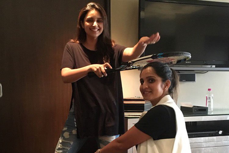 Parineeti chopra, Sania mirza, latest pic of sania mirza with parineeti chopra, World No.1in women’s double player sania mirza, sport gallery,