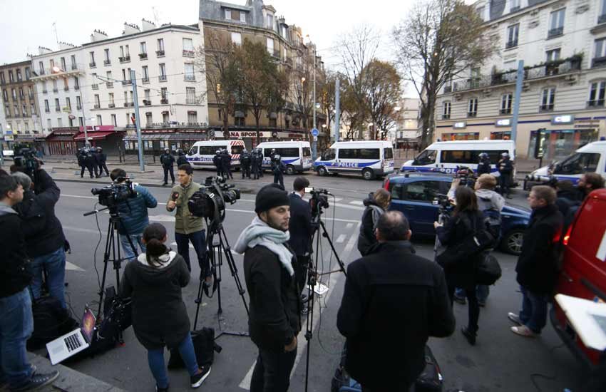 पेरिस: सात घंटे चले ऑपरेशन में तीन मौतें, सात अरेस्‍ट, आतंकियों ने पुलिस के कुत्‍ते को मारा