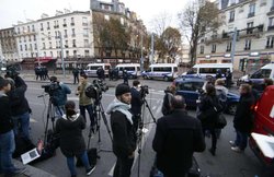 पेरिस: सात घंटे चले ऑपरेशन में तीन मौतें, सात अरेस्‍ट, आतंकियों ने पुलिस के कुत्‍ते को मारा