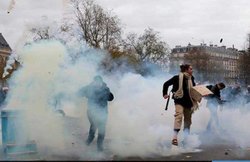 Climate Change Summit के लिए पेरिस पहुंचे मोदी, सम्मेलन से पहले प्रदर्शन