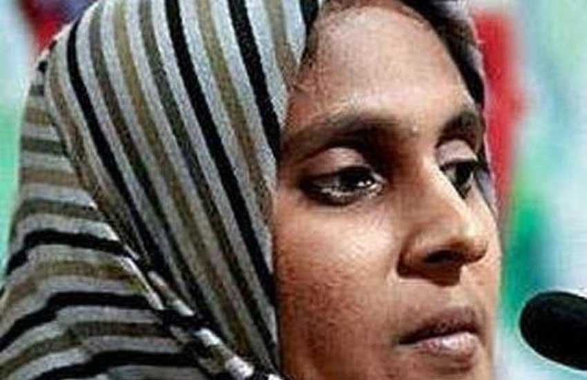 Intolerance को लेकर Facebook पर की पोस्ट तो ब्लॉग कर दिया एकाउंट और किए अश्लील कमेंट्स