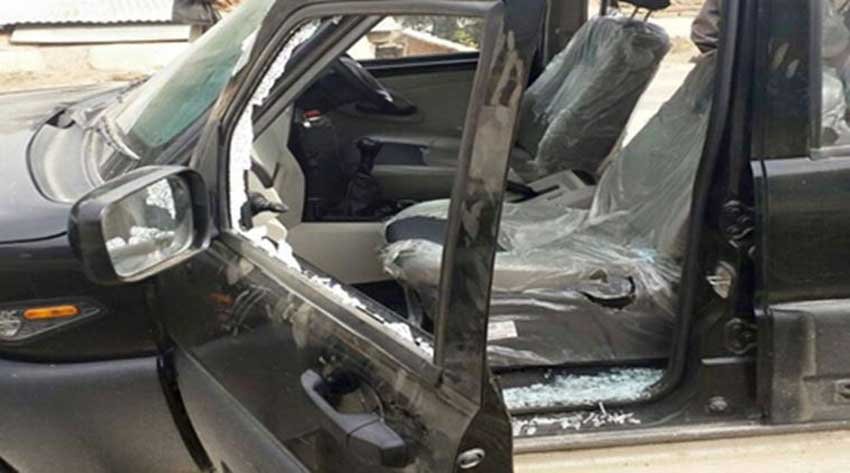 Vishwa Hindu Parishad, attack MLA Engineer Rashid, Bhaderwah, beef party, Srinagar, विश्‍व हिंदू परिषद्, बीफ पार्टी, इंजीनियर अब्‍दुल राशिद, विहिप प्रदर्शन, श्रीनगर, पीडीपी, बीजेपी, मुफ्ती सरकार