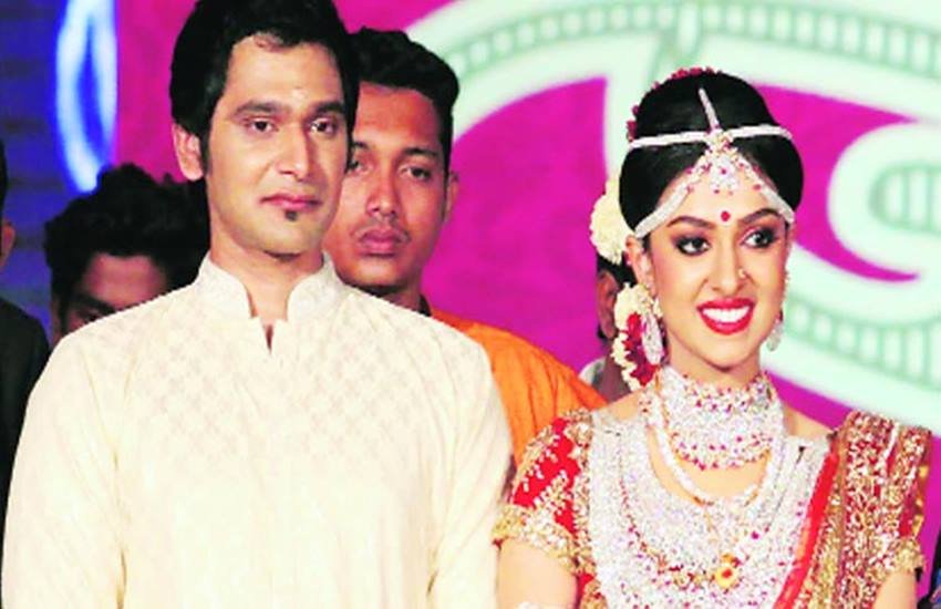 biggest extravaganzas, business tycoon, Ravi Pillai, Ravi Pillai daughter, daughter wedding, Aditya Vishnu, Pillai's Raviz Hotel, business empire, latest hindi news, news in hindi, hindi news, एनआरआई बिजनेसमैन, बी रवि पिल्लई, शाही शादी, केरल शाही शादी, 55 करोड़ की शादी, आरती की शादी