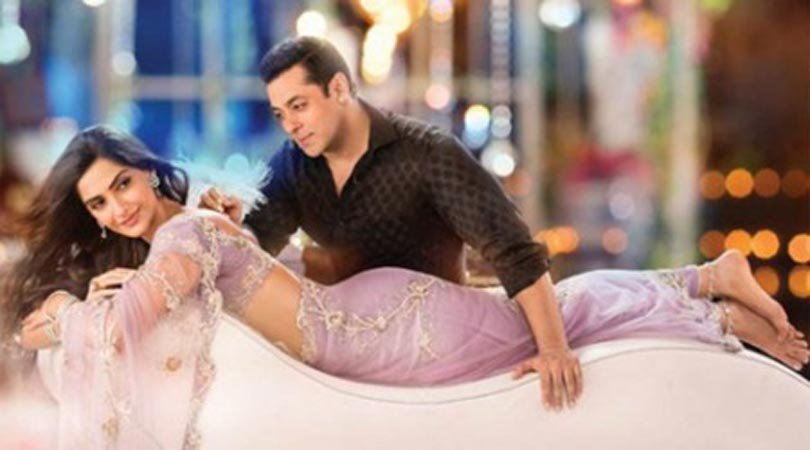 salman khan, sonam kapoor, prem ratan dhan payo, prem ratan dhan payo releases today, prem ratan dhan payo latest news, prem ratan dhan payo news in hindi, prem ratan dhan payo today release, sooraj barjatya, bollywood, bollywood news in hindi, latest bollywood news, entertainment, सलमान खान, सोनम कपूर, प्रेम रत्न धन पायो, प्रेम रत्न धन पायो रिलीज़, बॉलीवुड, बॉलीवुड न्यूज़, मनोरंजन