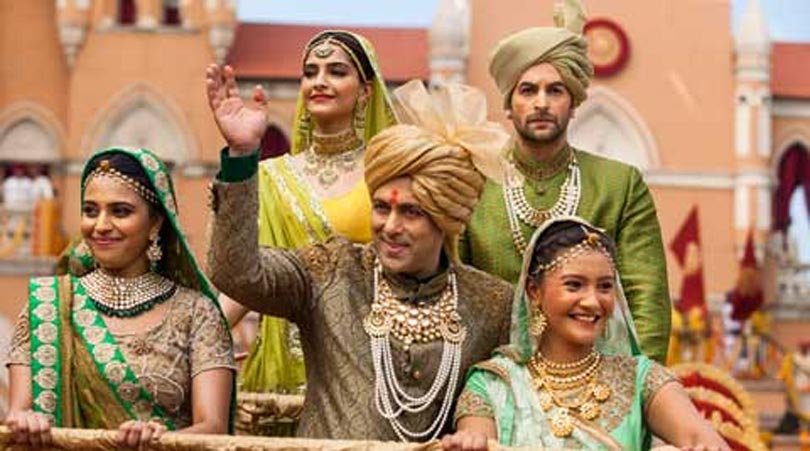 salman khan, sonam kapoor, prem ratan dhan payo, prem ratan dhan payo releases today, prem ratan dhan payo latest news, prem ratan dhan payo news in hindi, prem ratan dhan payo today release, sooraj barjatya, bollywood, bollywood news in hindi, latest bollywood news, entertainment, सलमान खान, सोनम कपूर, प्रेम रत्न धन पायो, प्रेम रत्न धन पायो रिलीज़, बॉलीवुड, बॉलीवुड न्यूज़, मनोरंजन