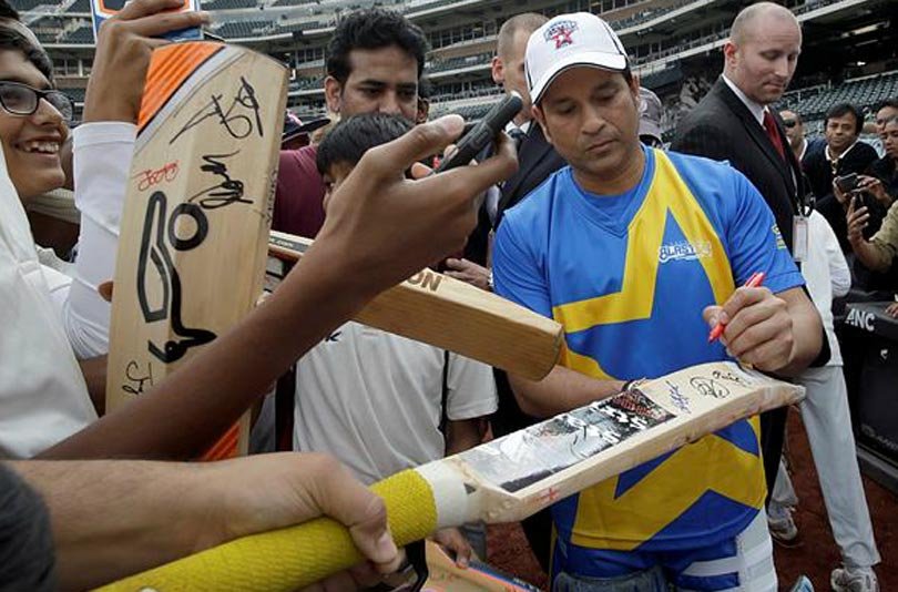 Shane Warne, Baseball stadiums in New York, Global Icon of Cricket, Cricket All-Stars series, cricketer Sachin Tendulkar, MLB stadiums, sachin Tendulkar autographs cricket bats, ऑल स्टार्स सीरीज, सचनि तेंदुलकर, न्यू यॉर्क स्टॉक एक्चेंज, क्रिकेट, स्पोर्ट्स गैलरी, सचिन तेंदुलकर फोटो