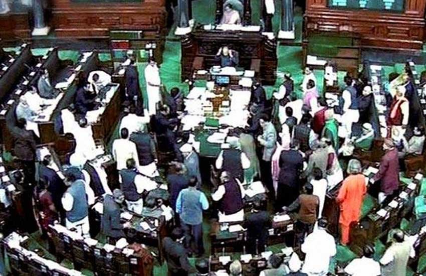 देश में 12 साल से कम आयु की बच्चियों से बलात्कार के अपराध में मृत्युदंड तक की सजा देने तथा 16 साल से कम आयु की किशोरियों से दुष्कर्म के अपराध में दोषियों को कठोर सजा के प्रावधान वाले एक विधेयक को आज संसद की मंजूरी मिल गयी। 