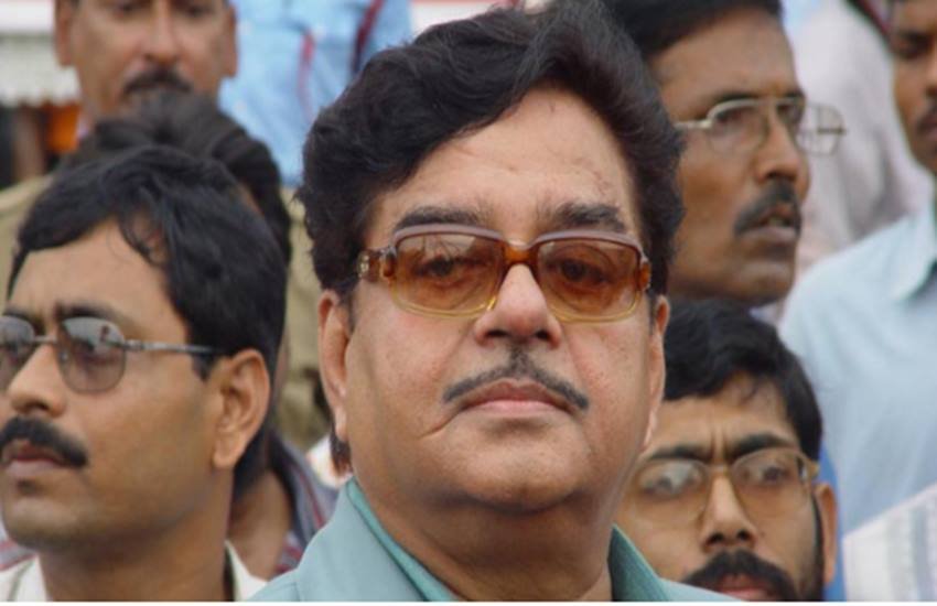 बिहारी बनाम बाहरी, शत्रुघ्‍न सिन्‍हा, बीजेपी, आरके सिंह, शिवसेना, संजय राउत, Bihari vs Bahari, Shatrughan Sinha, bihar election results in hindi, hindi news bihar election result, bihar election results hindi, hindi bihar election results, hindi bihar election results 2015, bihar elections 2015, bihar elections news in hindi, hindi news bihar election