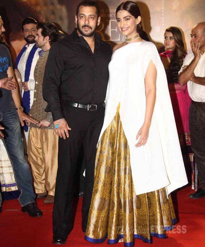 सलमान खान, सोनम कपूर, आशिका भाटिया, सूरज बड़जात्या, महबूब स्टूडियो, salman khan, prem ratan dhan payo, sonam kapoor, suraj badjatya, bollywood, salman sonam latest photos