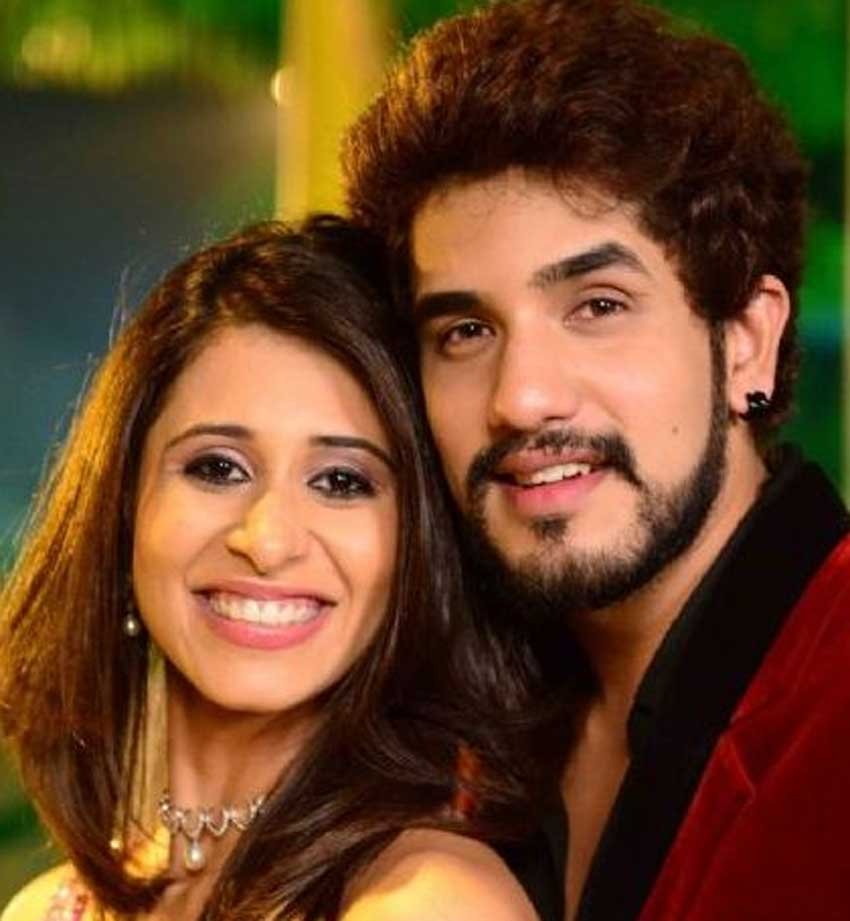 पांच सालों के प्यार के बाद टीवी का यह जोड़ा करने जा रहा है शादी, बताई डेट पांच सालों के प्यार के बाद टीवी का यह जोड़ा करने जा रहा है शादी, बताई डेट