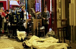 पेरिस में आतंकी हमला: 128 की मौत, 99 की हालत नाजुक, फ्रांस बोला- बेदर्दी के साथ बदला लेंगे