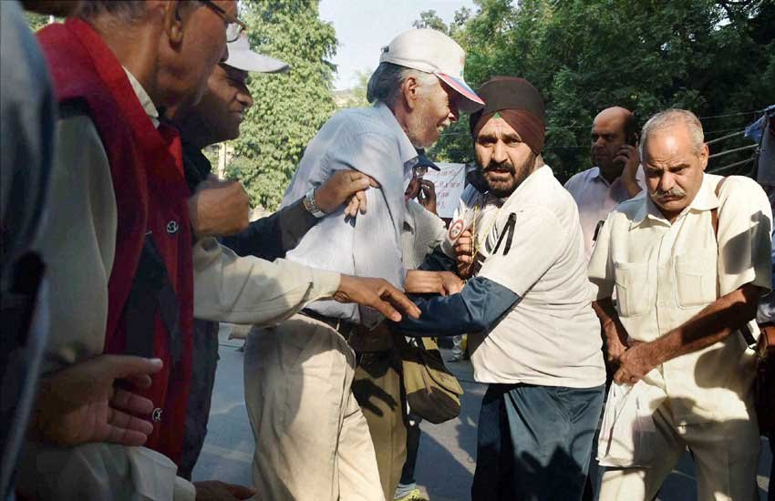 भाजपा, भूतपूर्व सैनिक, वीरता पदक, ओआरओपी, BJP, OROP, gallantry medals, Nations, Gantar Mantar, Jammu, Kashmir, Delhi
