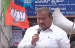 Video: बीजेपी नेता की कर्नाटक के सीएम को धमकी- बीफ खाया तो सिर काट देंगे