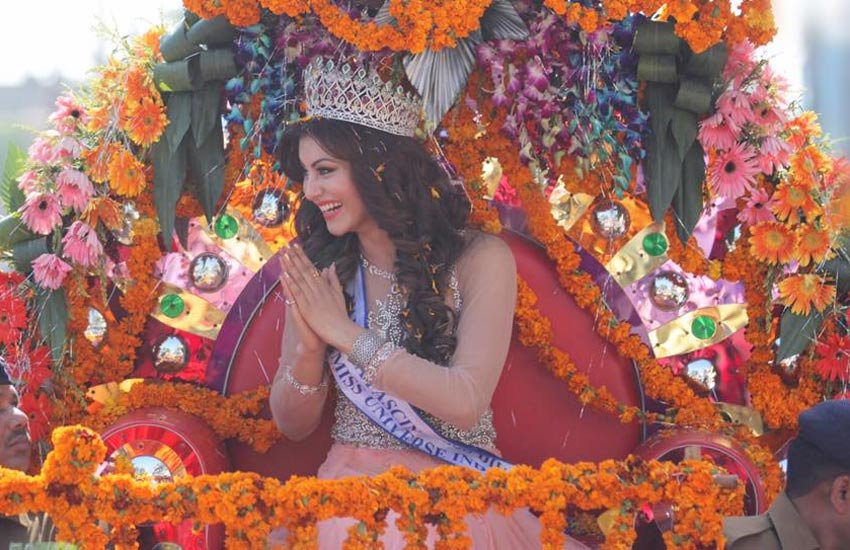 miss universe 2015, miss universe, urvashi rautela, urvashi rautel hot pics, uravashi rautela pics, फोटो गैलरी 2015, फोटो गैलरी, मिस यूनिवर्स 2015, मिस यूनिवर्स, मिस यूनिवर्स फोटो गैलरी