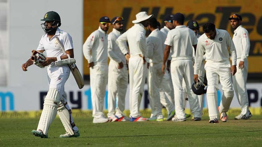 Live Cricket Score, India vs South Africa: हाशिम अमला महज तीन रन बनाकर आउट हो गए। 