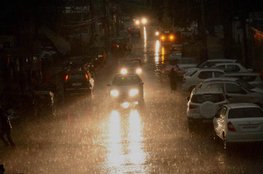 Weather news, weather update, lucknow weather, chennai rainfall, chennai rain, delhi fog, मौसम की खबर, दिल्‍ली मौसम, लखनऊ में अंधेरा, लखनऊ मौसम, चेन्‍नई बारिश, दिल्‍ली कोहरा, दिल्‍ली मौसम