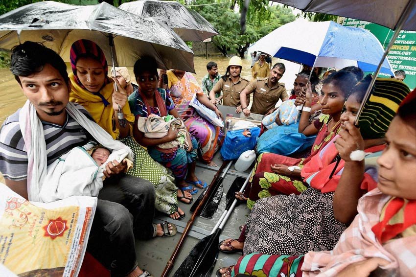 Weather news, weather update, lucknow weather, chennai rainfall, chennai rain, delhi fog, मौसम की खबर, दिल्ली मौसम, लखनऊ में अंधेरा, लखनऊ मौसम, चेन्नई बारिश, दिल्ली कोहरा, दिल्ली मौसम