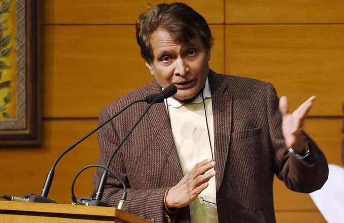 सुरेश प्रभु बोले- ट्रेनों की देरी को कम करने का प्रयास करें