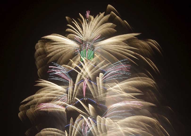 PHOTOS: छाया नए साल का ख़ुमार, जश्न में डूबी दुनिया Happy New Year 2016