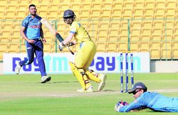 तमिलनाडु व गुजरात विजय हजारे ट्राफी के सेमीफाइनल में