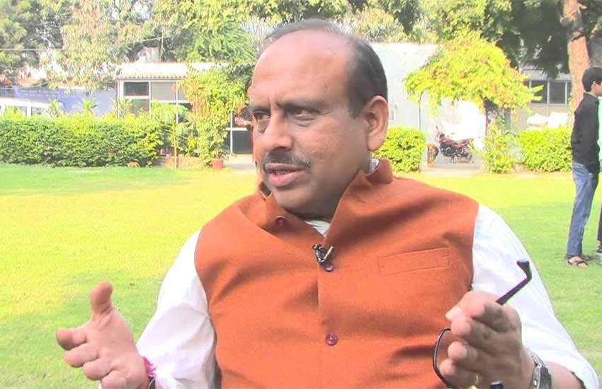 minister of opposition, vijender gupta, blamed, delhi government, answer