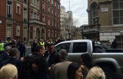 बम की धमकी से मचा हड़कंप, खाली कराया गया BBC दफ्तर