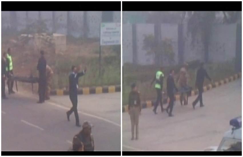 bsf news, delhi plane crash, BSF Super King plane, BSF plane crash, plane crash today, plane crash news, plane crash photos, plane crashes in Dwarka, बीएसएफ प्‍लेन क्रैश, प्‍लेन क्रैश, दिल्‍ली में विमान हादसा, बीएएसएफ विमान हादसा, विमान दुर्घटना