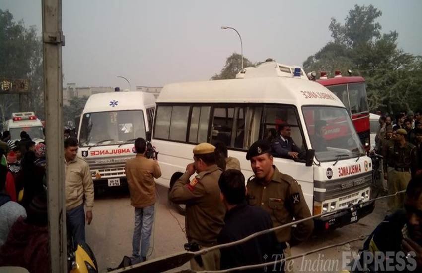 bsf news, delhi plane crash, BSF Super King plane, BSF plane crash, plane crash today, plane crash news, plane crash photos, plane crashes in Dwarka, बीएसएफ प्‍लेन क्रैश, प्‍लेन क्रैश, दिल्‍ली में विमान हादसा, बीएएसएफ विमान हादसा, विमान दुर्घटना