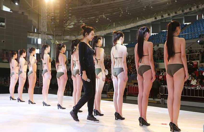 china aviation bikini, china aviation recruitment, china high school girls bikini show, china bikini girls, aviation recruitment china, चीन फ्लाइट अटेंडेंड, चीन फ्लाइट रिक्रूटमेंट, चीन बिकनी, चीन मॉडलिंग बिकनी,