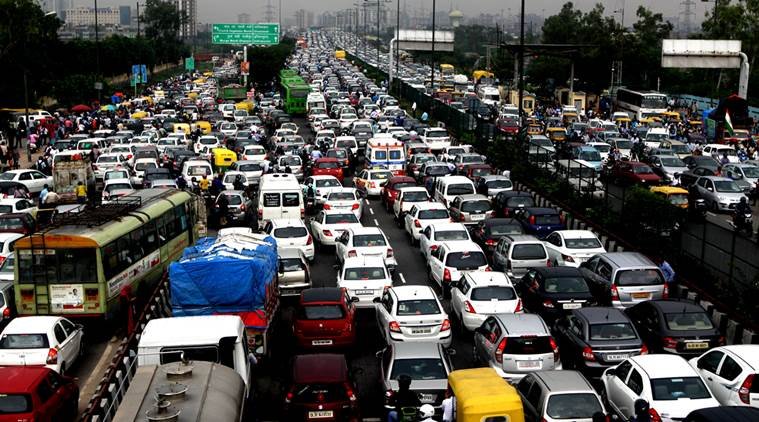दिल्ली ट्रैफिक। (Express Photo by Prem Nath Pandey 10.08.2015)