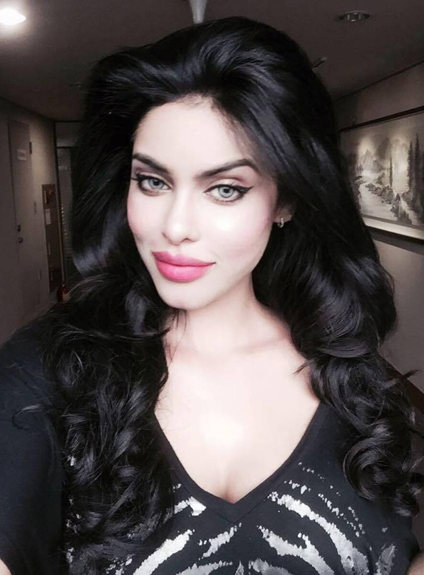 Big boss 9, Wild card, Gizele Thakral, reality show, Roar: Tigers of the Sundarbans, Gizele Thakral with Nora Fatehi, wild card entry Gizele Thakral with Nora Fatehi in bigg boss