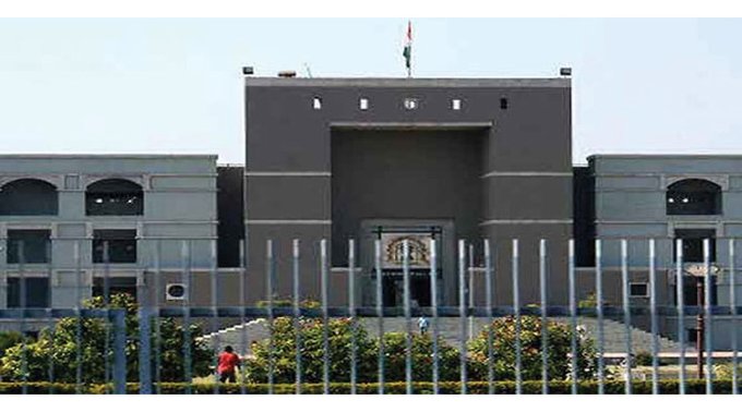 बलात्कार पीड़िता को गुजरात हाई कोर्ट ने दी गर्भपात की इजाजत