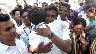 गुजरात निकाय चुनाव, गुजरात नगर निगम चुनाव, गुजरात चुनाव कांग्रेस, बीजेपी गुजरात, गुजरात चुनाव, Gujarat Election result 2015, polls, Gujarat civic polls, Gujarat poll results, Gujarat civic elections, Gujarat elections, Congress Gujarat civic polls, BJP gujarat polls