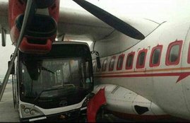 Jet Airways, bus crashed, Air India aircraft, Kolkata airport, एयर इंडिया विमान, कोलकाता एयरपोर्ट, जेट एयरवेज, जेट एयरवेज बस, विमान टकराई बस