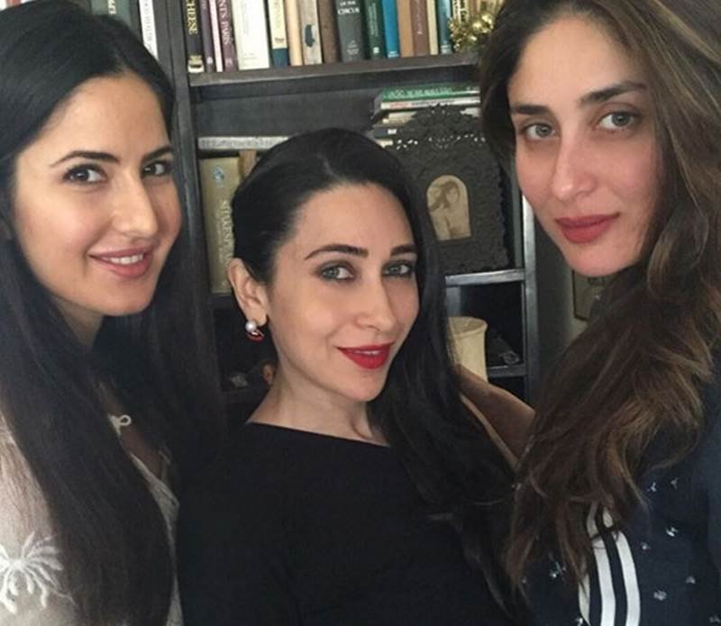 kapoor christmas photos, kapoor chrishtmas photo gallery, Ranbir Kapoor, रणबीर कपूर कैटरीना कैफ, रणबीर गर्लफ्रेंड कैटरीना, फोटोगैलरी, बॉलीवुड न्‍यूज Katrina Kaif, Saif Ali Khan, Kareena Kapoor, Karisma Kapoor, Rishi Kapoor, Randhir Kapoor, Armaan Jain, Shashi Kapoor, bollywood, entertainment