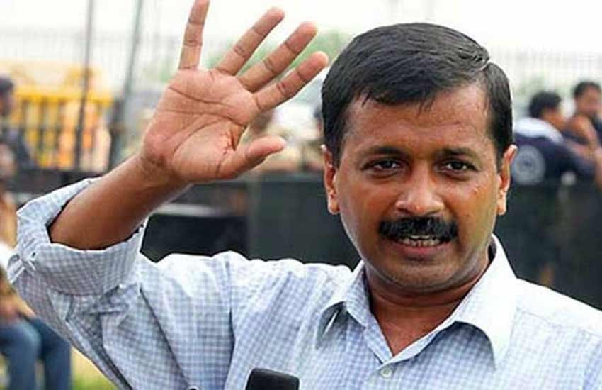केंद्र के इशारे पर काम कर रही सीबीआइ: केजरीवाल