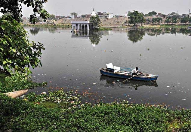लखनऊ में भारी प्रदूषण की खबरें, जिला प्रशासन ने मांगी रिपोर्ट