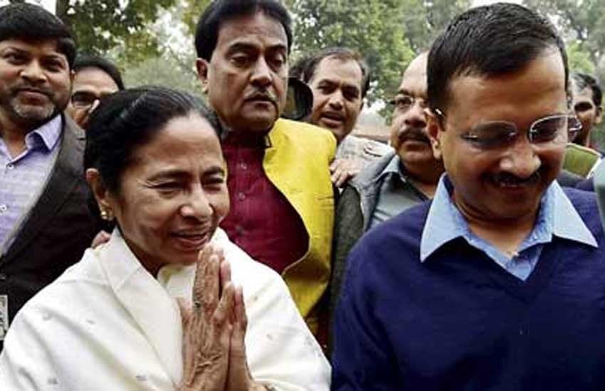 केजरीवाल के समर्थन में उतरी सीएम ममता, की CBI रेड की निंदा