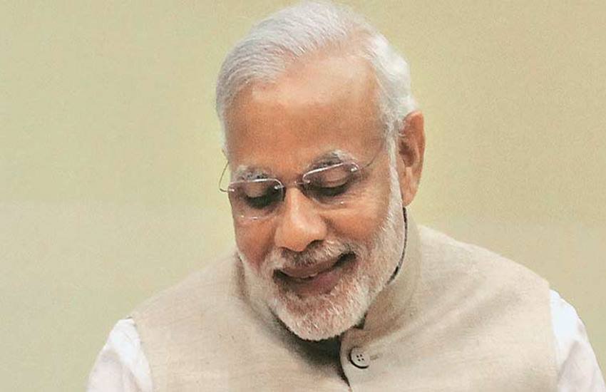 तमिलनाडु के बाढ़ प्रभावित क्षेत्रों का हवाई सर्वेक्षण करते प्रधानमंत्री नरेंद्र मोदी। (पीटीआई फोटो) 