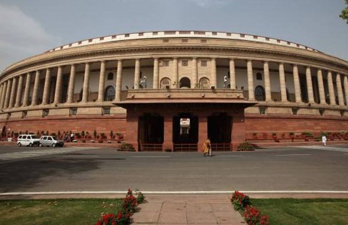 नायडू समेत भाजपा के चारों प्रत्याशियों ने राज्यसभा के परचे भरे