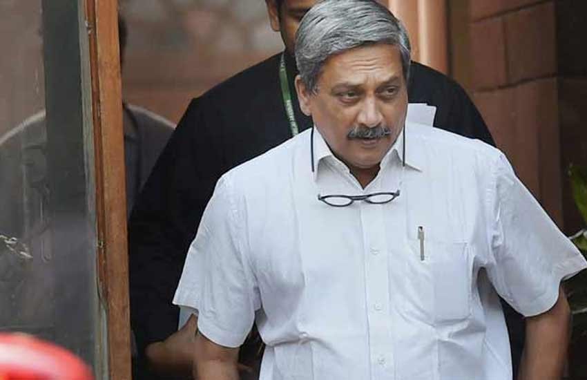 defense minister manohar parrikar, girls, females, ladies, defense department