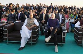 Modi tent, Gujarat Congress, Narendra Modi, Rann of Kutch DGP conference, Bharatsinh Solanki, मोदी टेंट, नरेंद्र मोदी, गुजरात कांग्रेस, भरत सिंह सोलंकी, कच्‍छ