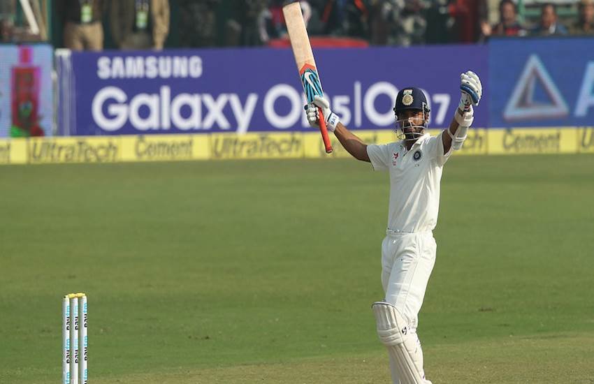 Live Cricket Score, India vs South Africa: फिरोजशाह कोटला में शानदार शतक लगाने के बाद दर्शकों का अभिवादन स्‍वीकार करते अजिंक्‍य रहाणे। 