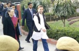 National Herald case, rajiv gandhi, indira gandhi, subramanian swamy, Sonia Gandhi, Rahul Gandhi, bail bonds, Sonia Rahul court today, नेशनल हेराल्‍ड केस, सोनिया राहुल, राहुल गांधी, सुब्रह्मण्‍यम स्‍वामी, सोनिया गांधी, news in hindi, hindi news, latest news, politics news, National Herald case in hindi