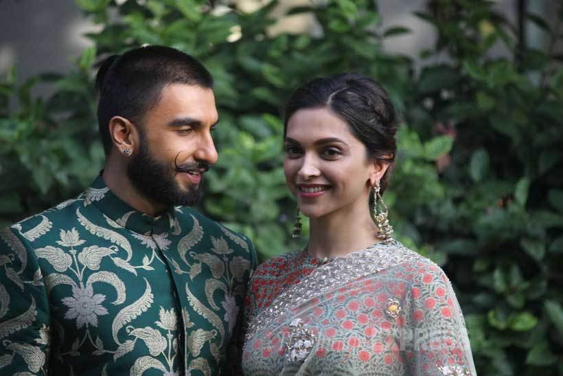 Ranveer singh, Swaragini tv show, Deepika padukon, deepika-ranveer latest photos, bollywood gallery, ranveer kiss to deepika, bajirao mastani, helly shah