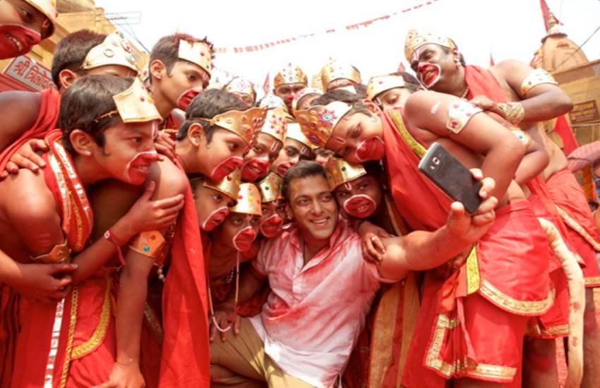 Salman Khan 50th birthday, salman khan birthday, #happybirthdaysalmankhan, @beingsalmankhan, salman khan, salim khan, maine pyar kiya, hit and run, सलमान खान, जन्‍मदिन, सलमान खान बर्थडे, सलीम खान, मैंने प्‍यार किया, हैपी बर्थडे, 50वां जन्‍मदिन, salman pics