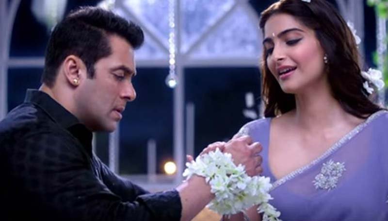 bajirao mastani, Ranveer Singh, Priyanka Chopra, Dilwale, Shah Rukh Khan, Kajol, Tamasha, ranbir kapoor, deepika padukone, Prem Ratan Dhan Payo, Salman Khan, Sonam Kapoor, Shamitabh, Amitabh Bachchan, Dhanush, Akshara Haasan, Film In 2015, Bollywood Film 2015, Bollywood