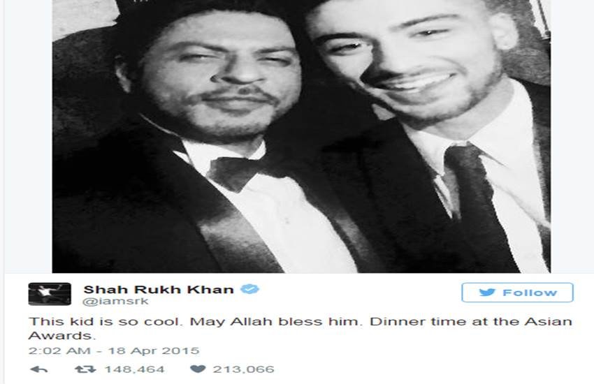 bollywood Star Selfies, Best Selfies of 2015, Selfies 2015, amitabh bachchan selfie, shahrukh khan selfie, ranbir kapoor family selfie, hritik roshan selfie, deepika padukone selfie, vin diesel selfie with deepika, दीपिका पादुकोण, विन डीजल, अमिताभ बच्‍चन, रणबीर कपूर, बॉलीवुड स्‍टार्स की सेल्‍फी, रितिक रोशन सेल्‍फी